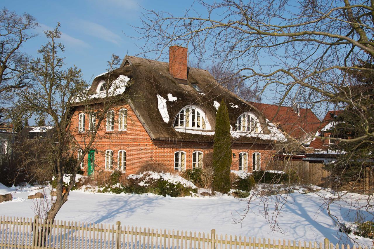 Landhaus Am Deich Миделхаген Екстериор снимка