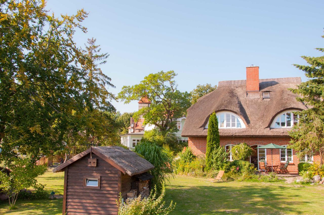 Landhaus Am Deich Миделхаген Екстериор снимка